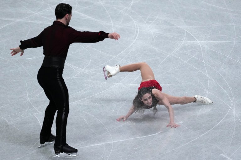 Canadians Stellato-Dudek and Deschamps finish sixth in Grand Prix Final pairs | iNFOnews.ca
