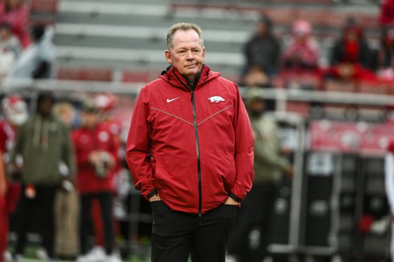 Bobby Petrino joins North Carolina as offensive coordinator for Bill Belichick | iNFOnews.ca
