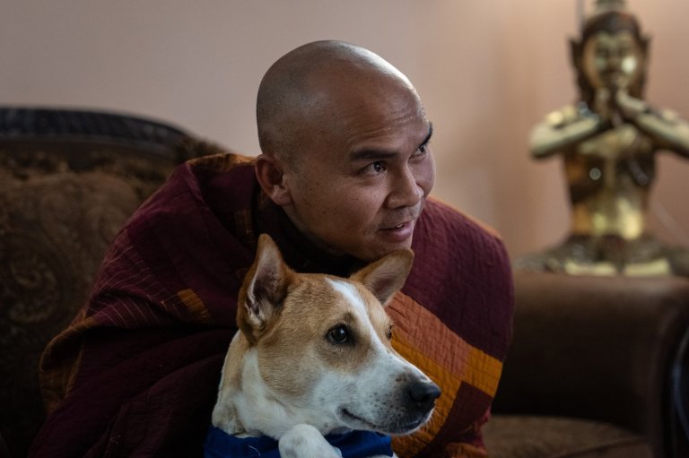 How a 2,300-mile Walk for Peace thrust a Texas monk and his rescue dog into the spotlight | iNFOnews.ca