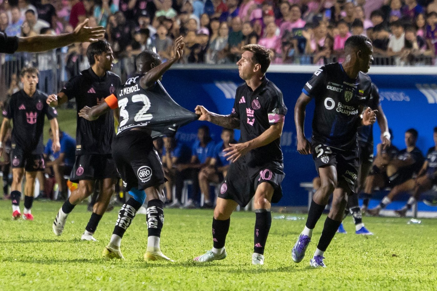 Lionel Messi knocked down as fans storm the pitch during Inter Miami friendly in Puerto Rico | iNFOnews.ca Lionel Messi knocked down as fans storm the pitch during Inter Miami friendly in Puerto Rico | iNFOnews.ca