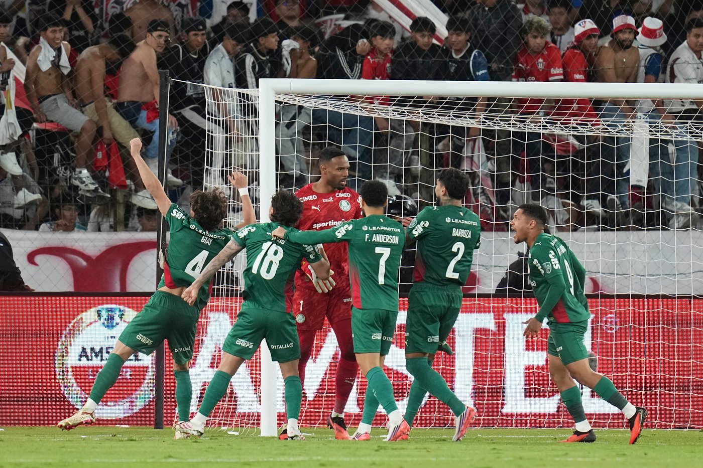 Palmeiras survive a late collapse, win shootout to reach Copa Libertadores semifinals | iNFOnews.ca Palmeiras survive a late collapse, win shootout to reach Copa Libertadores semifinals | iNFOnews.ca