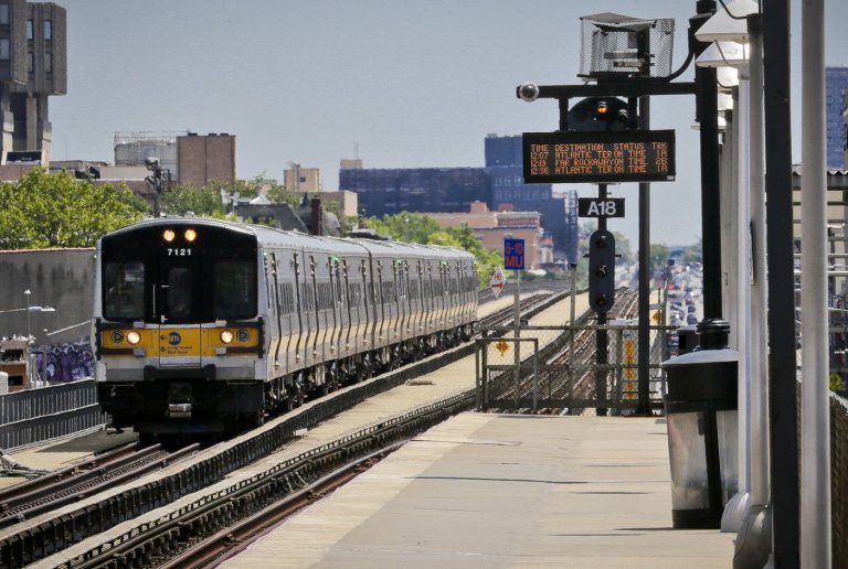 New York's commuter rail system averts possible strike as unions ask Trump for help | iNFOnews.ca