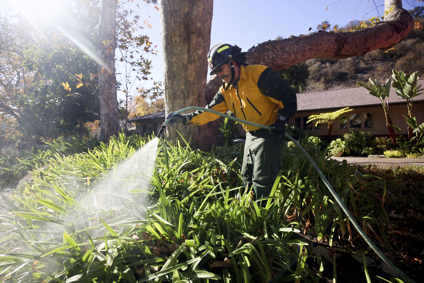 Wildfires latest: An additional 84,000 people could be ordered to evacuate, officials warn | iNFOnews.ca Wildfires latest: An additional 84,000 people could be ordered to evacuate, officials warn | iNFOnews.ca