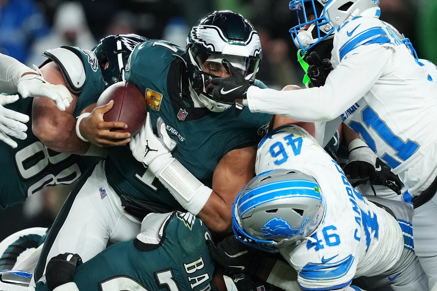 Jalen Hurts' lone touchdown leads Eagles to 16-9 victory over Lions in lackluster offensive game | iNFOnews.ca