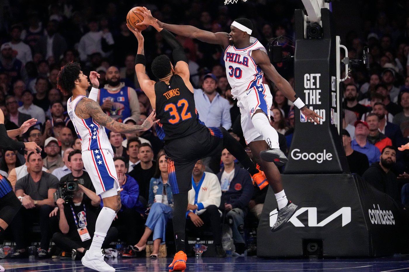 Joel Embiid misses Game 2 and the 76ers miss their big man in the 4th quarter of their loss | iNFOnews.ca