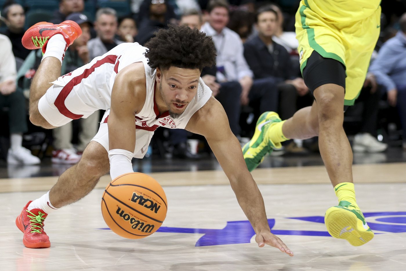 Nate Bittle's putback with 4.4 seconds left gives Oregon 83-81 win over No. 9 Alabama | iNFOnews.ca
