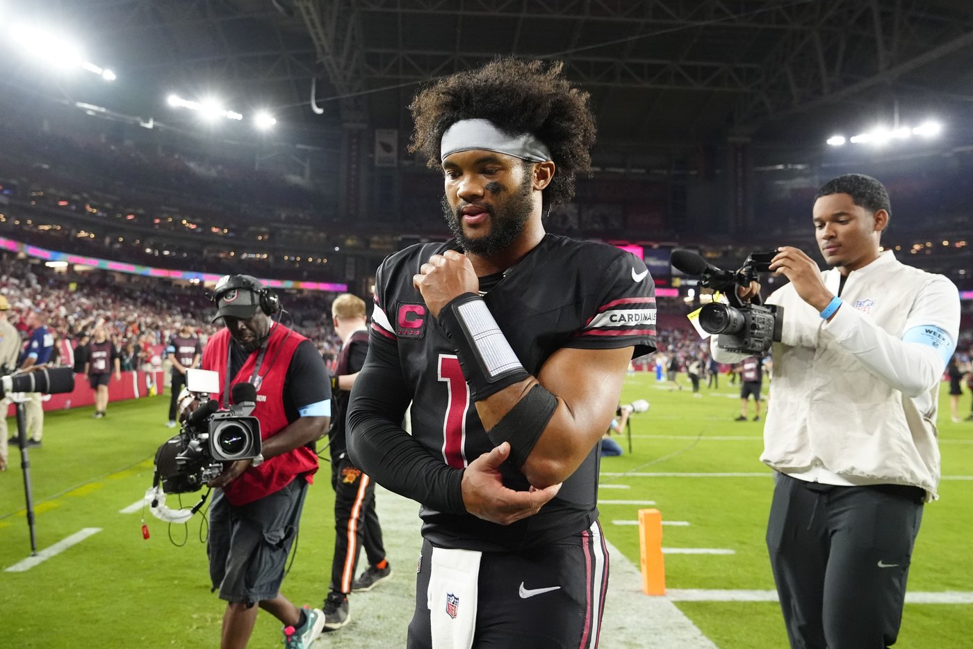 Murray runs for a TD, leads Cardinals to game-winning FG and 17-15 win over Chargers | iNFOnews.ca