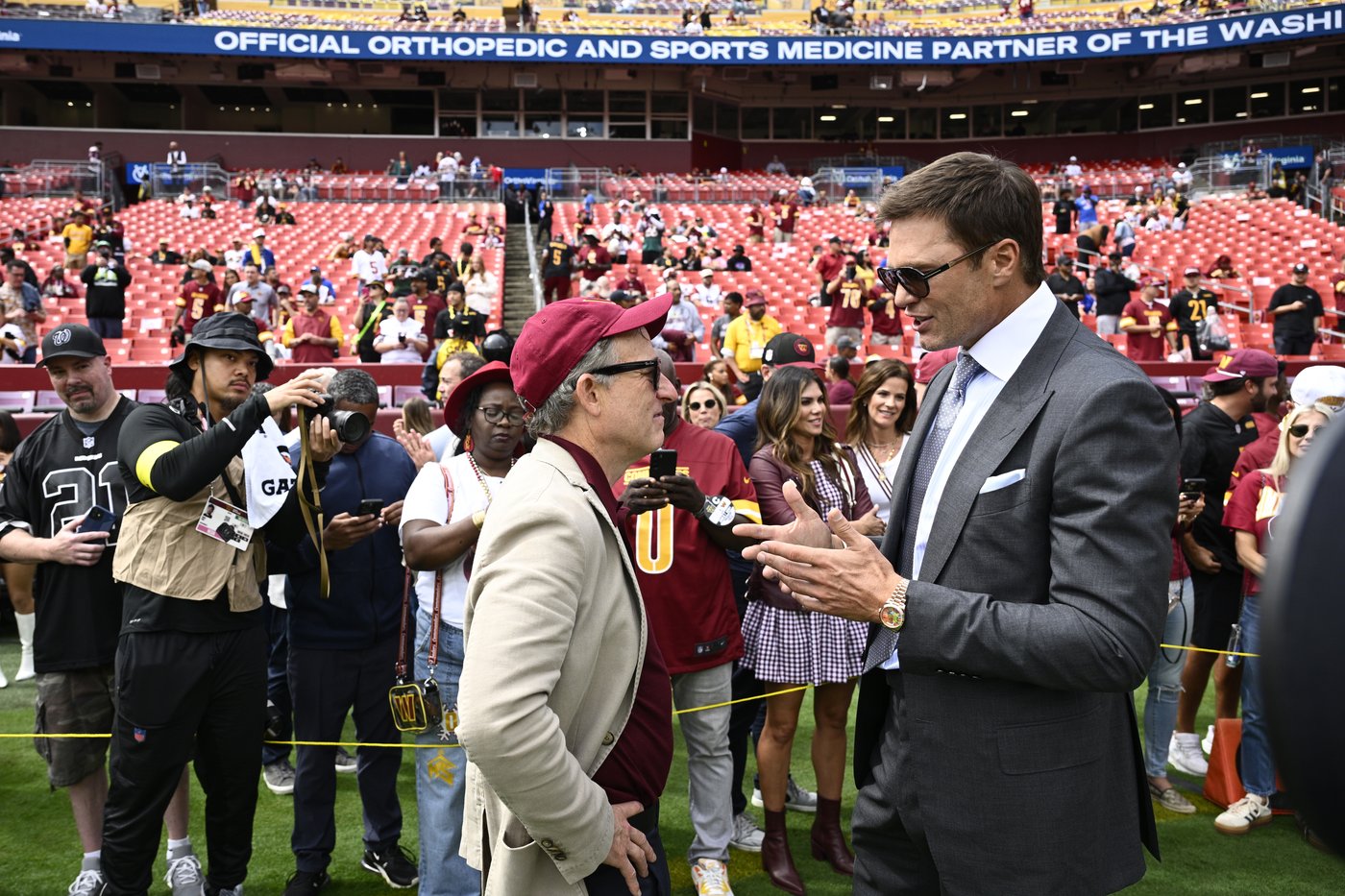 Tom Brady's dual roles as Fox Sports NFL analyst, Raiders limited owner continue to raise questions | iNFOnews.ca Tom Brady's dual roles as Fox Sports NFL analyst, Raiders limited owner continue to raise questions | iNFOnews.ca