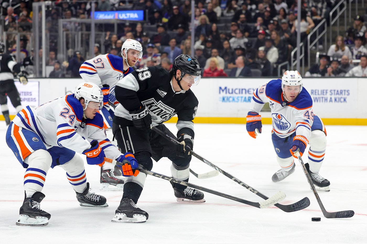 Connor McDavid, Leon Draisaitl lead Oilers' 8-1 rout of struggling Kings | iNFOnews.ca Connor McDavid, Leon Draisaitl lead Oilers' 8-1 rout of struggling Kings | iNFOnews.ca