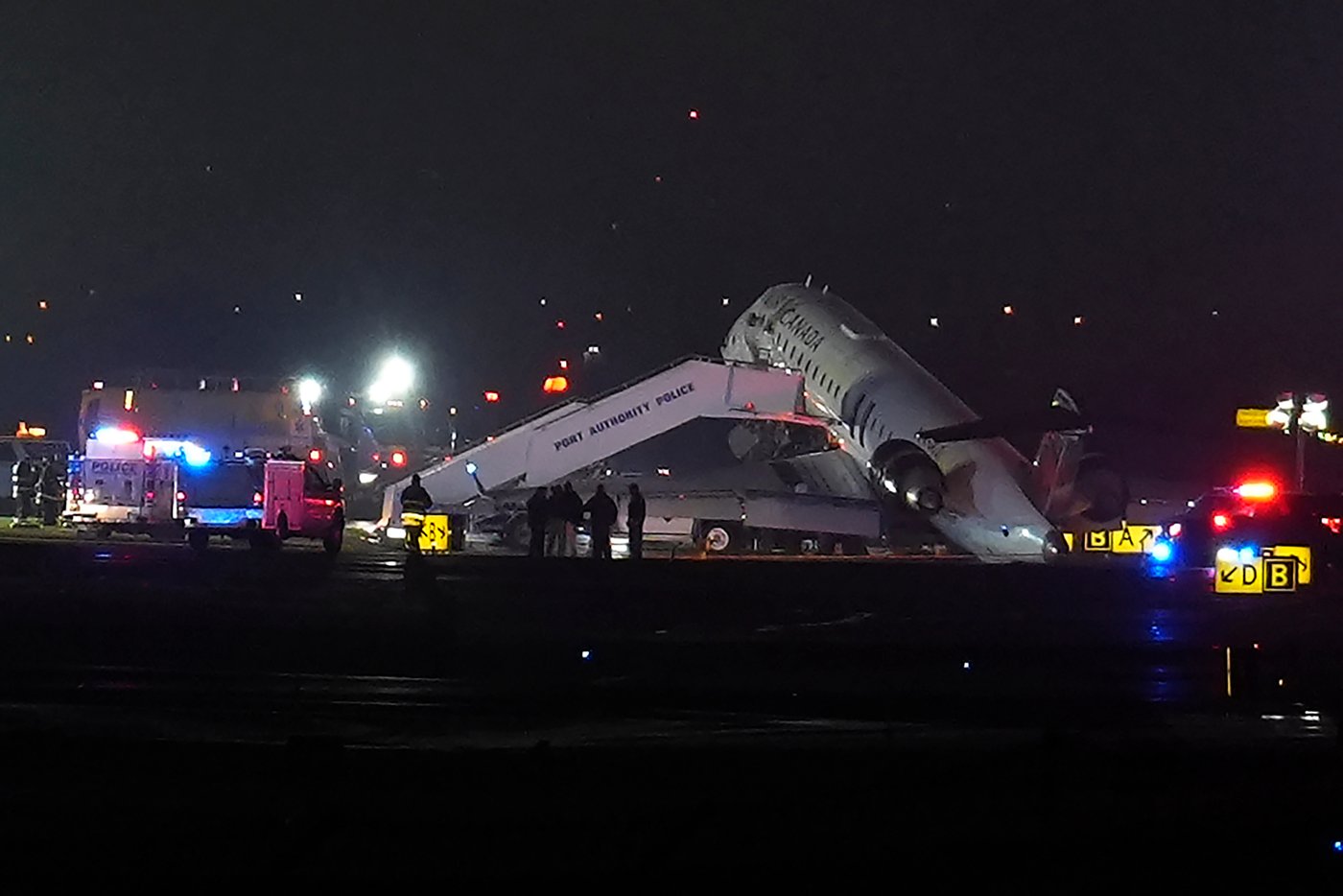 'Stop truck 1. Stop.' Air Canada pilots killed in collision at LaGuardia airport | iNFOnews.ca 'Stop truck 1. Stop.' Air Canada pilots killed in collision at LaGuardia airport | iNFOnews.ca