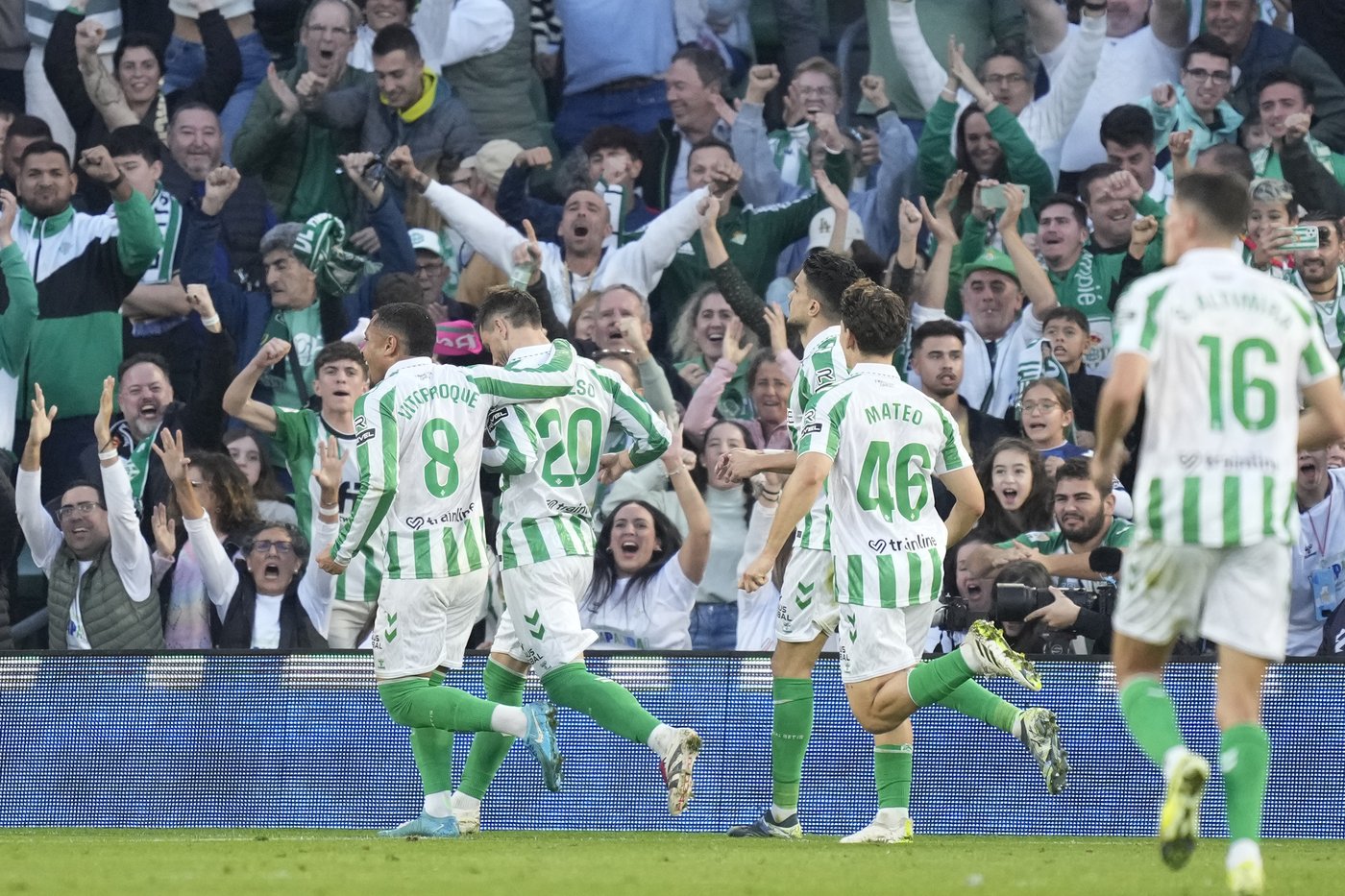 Flick sent off for protesting penalty in Barcelona draw and Real Madrid closes on leader | iNFOnews.ca