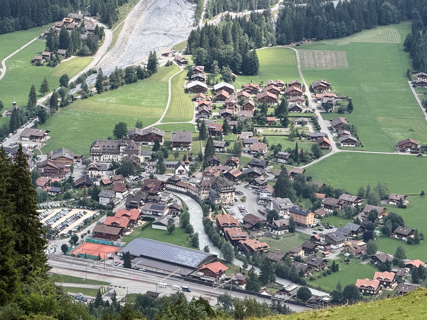 A looming rock collapse threatens a Swiss village as thawing permafrost destabilizes the Alps | iNFOnews.ca A looming rock collapse threatens a Swiss village as thawing permafrost destabilizes the Alps | iNFOnews.ca