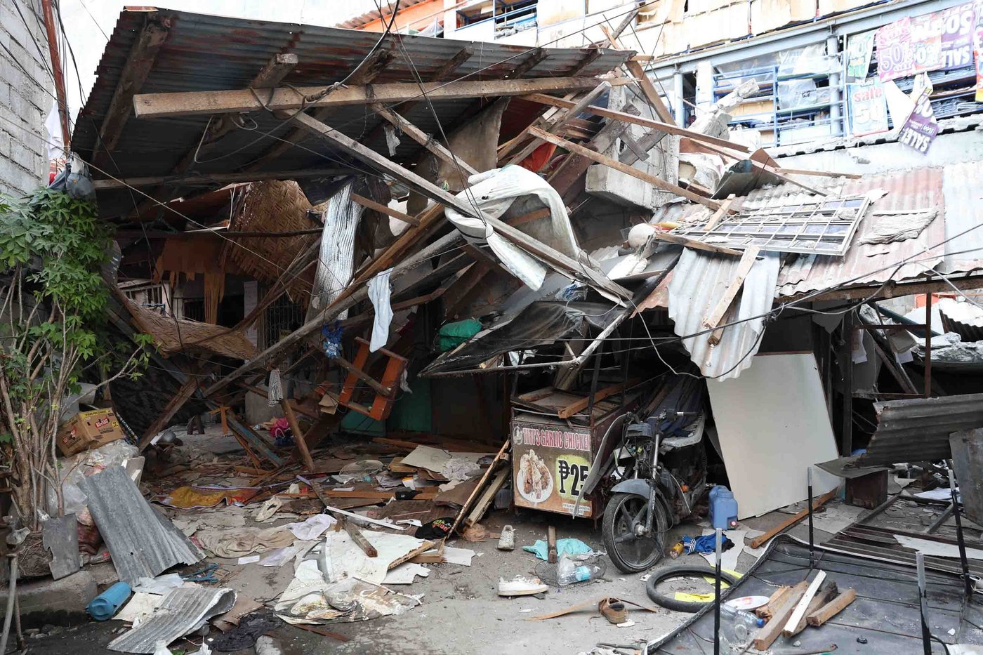Photos show the aftermath of an earthquake in the southern Philippines | iNwheels