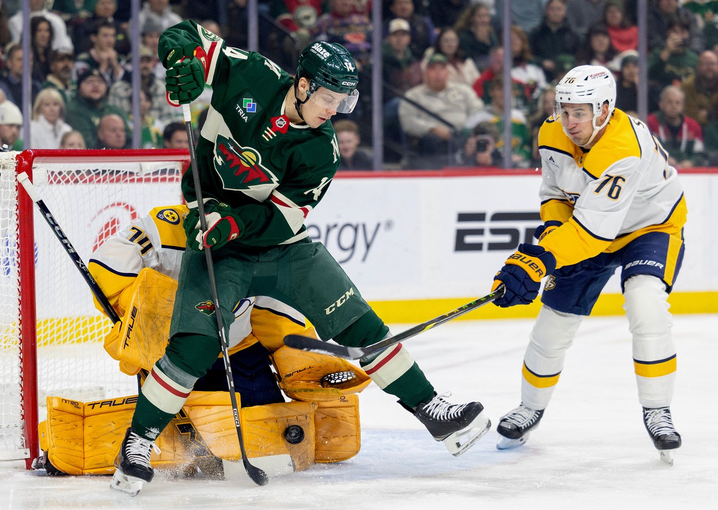 Steven Stamkos scores in OT to give the Predators a 3-2 win over the Wild | iNFOnews.ca