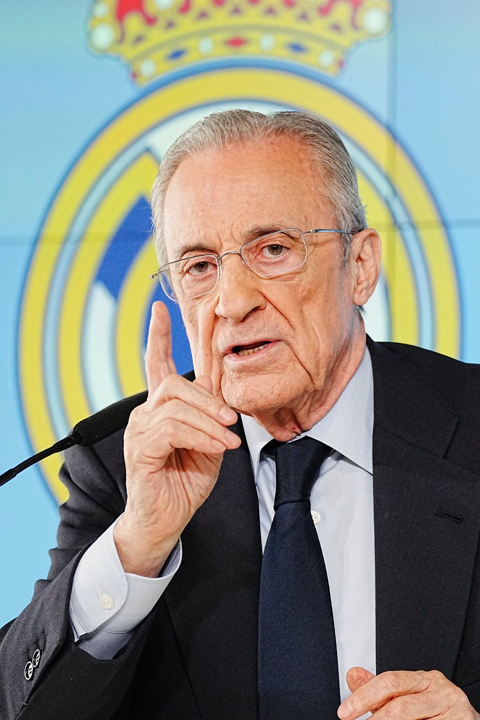 Edgy Real Madrid president Florentino Pérez calls for new elections at club and seeks another term | iNFOnews.ca Edgy Real Madrid president Florentino Pérez calls for new elections at club and seeks another term | iNFOnews.ca