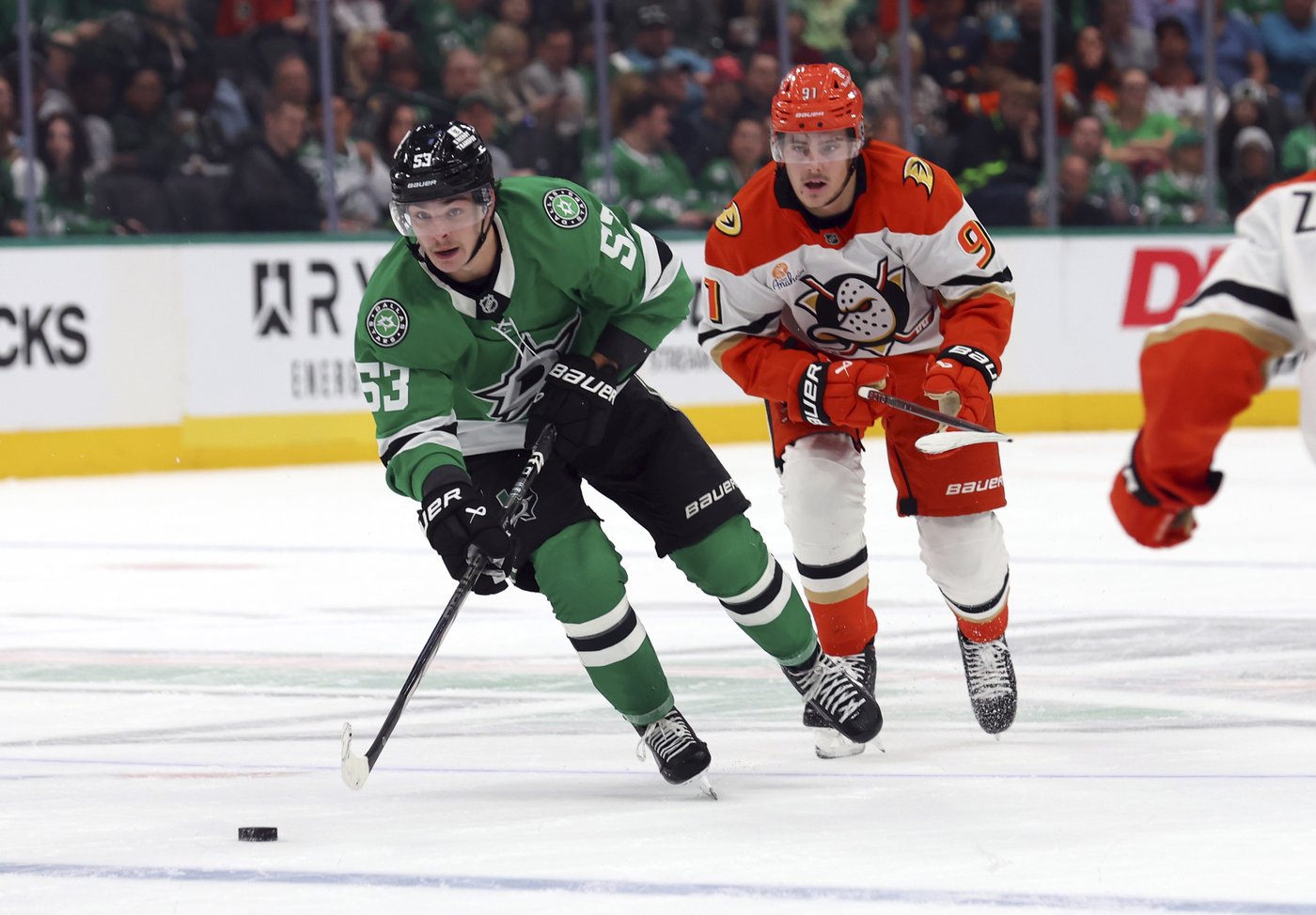 Leason has goal and 2 assists as Ducks beat Stars 4-2 for first winning streak of season | iNFOnews.ca