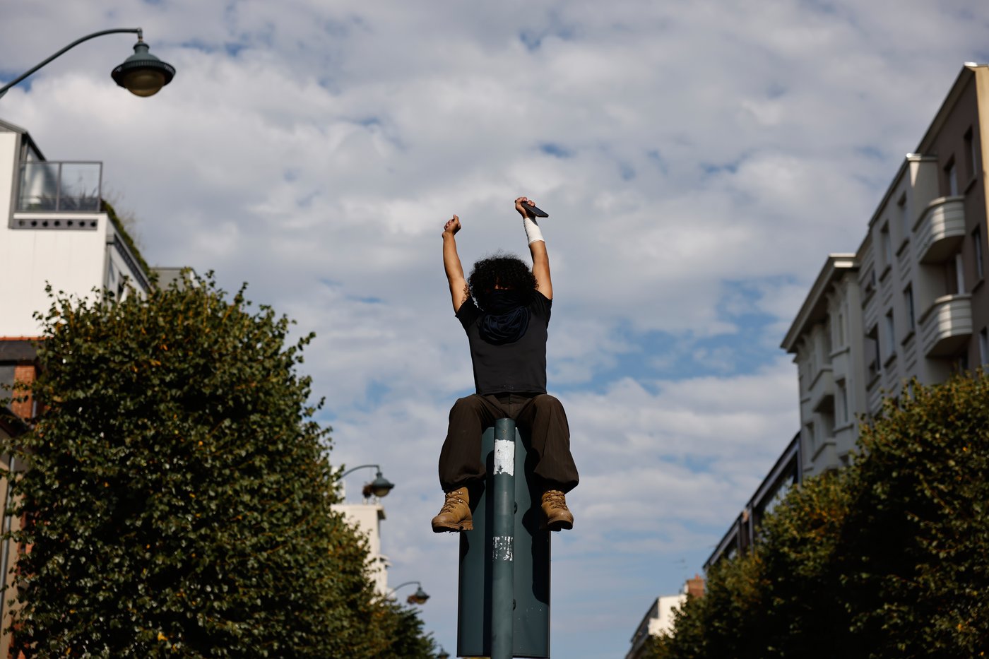 Gruesome injuries throw spotlight on France's policing of high school protests | iNFOnews.ca