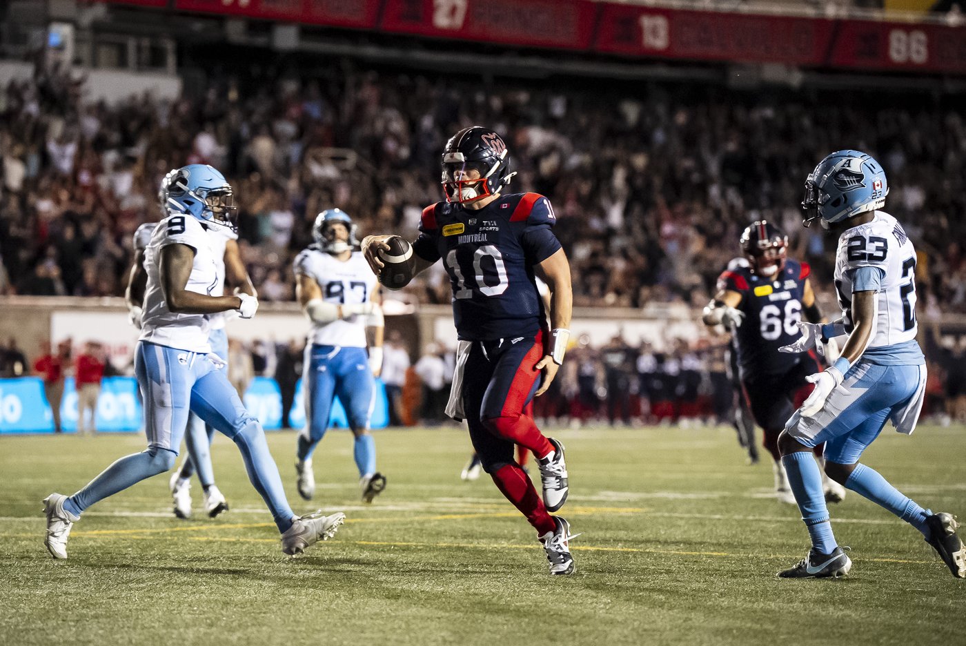 Alouettes QB Davis Alexander expects to start Friday after practising with first team | iNFOnews.ca Alouettes QB Davis Alexander expects to start Friday after practising with first team | iNFOnews.ca