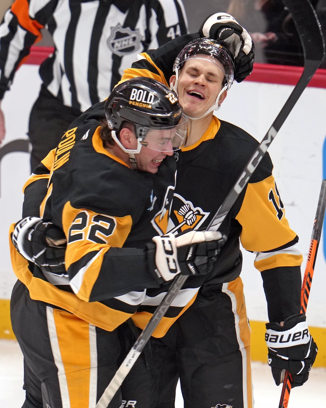 Malkin scores shootout winner to help Penguins top Sharks 4-3 | iNFOnews.ca Malkin scores shootout winner to help Penguins top Sharks 4-3 | iNFOnews.ca