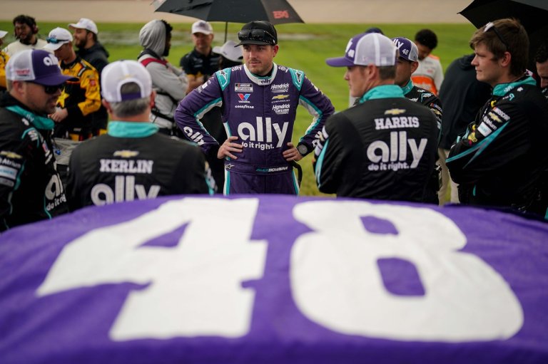 Battling vertigo, NASCAR driver Alex Bowman says 'I’m as close to 100% as I’m going to get' | iNFOnews.ca