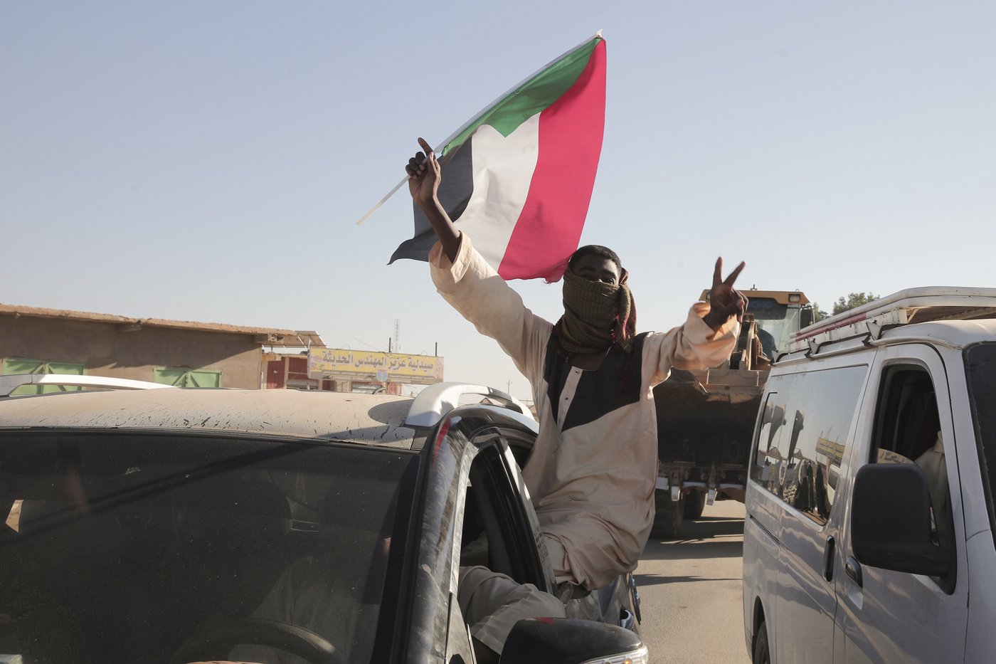 Sudan’s military retakes a strategic city from RSF rebels, dealing them a major blow | iNFOnews.ca