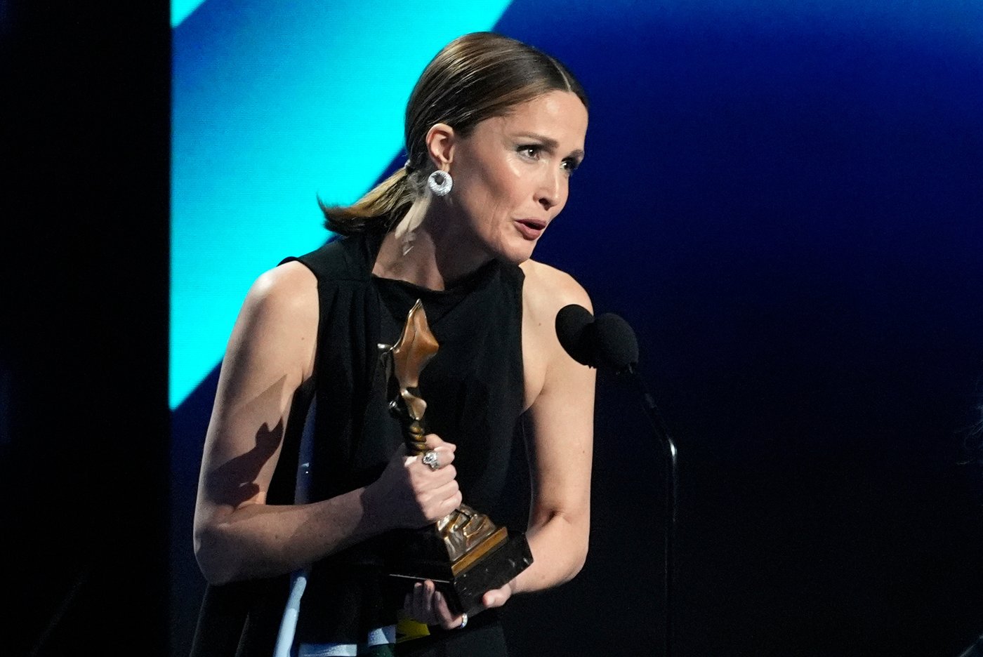 'Adolescence' and 'Train Dreams' win top prizes at Film Independent Spirit Awards | iNFOnews.ca