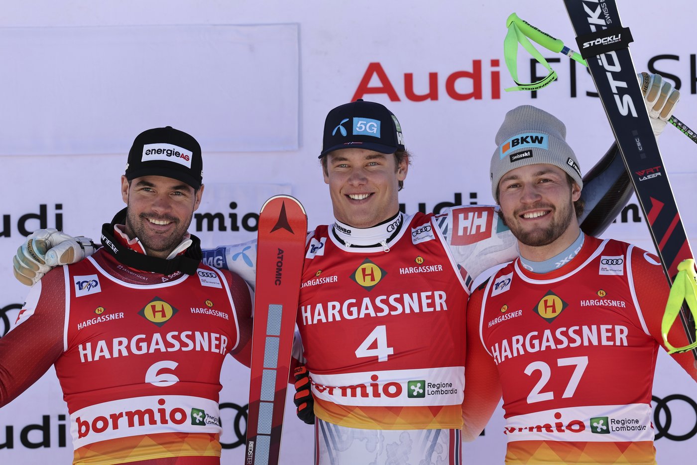 Moeller earns first World Cup win as another injured skier is airlifted off 2026 Olympics slope | iNFOnews.ca