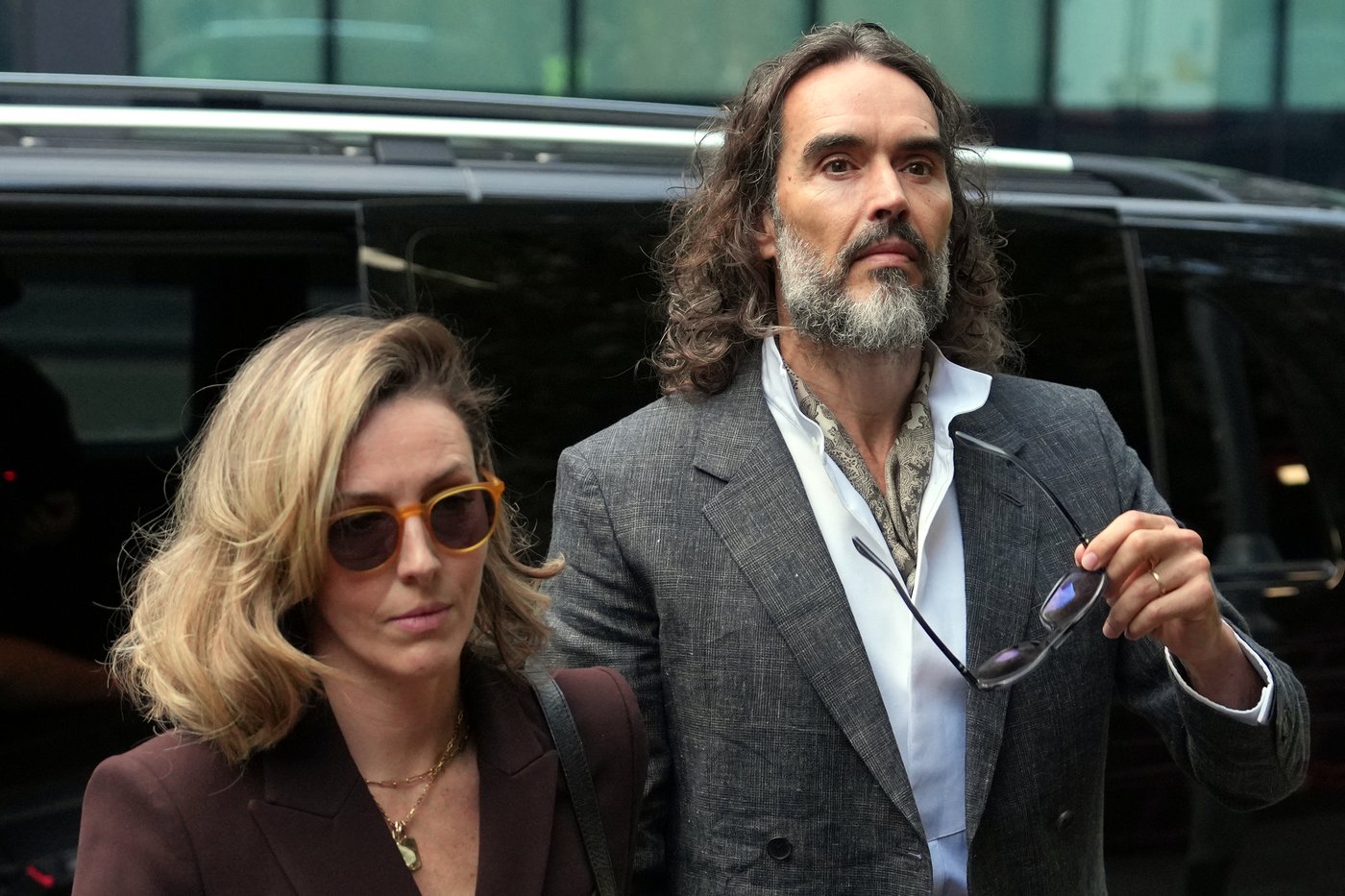 Russell Brand appears in a London court for trial on rape and sexual assault charges | iNFOnews.ca Russell Brand appears in a London court for trial on rape and sexual assault charges | iNFOnews.ca