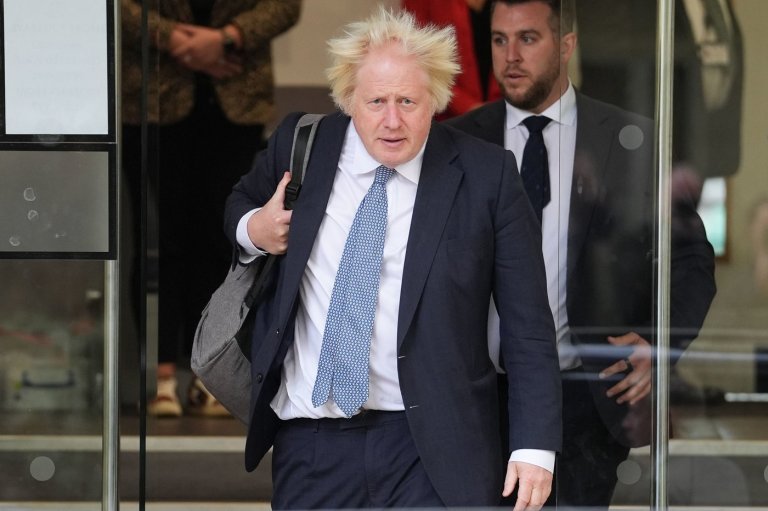 Boris Johnson denies UK failure in planning COVID school closures but apologizes for mistakes | iNFOnews.ca