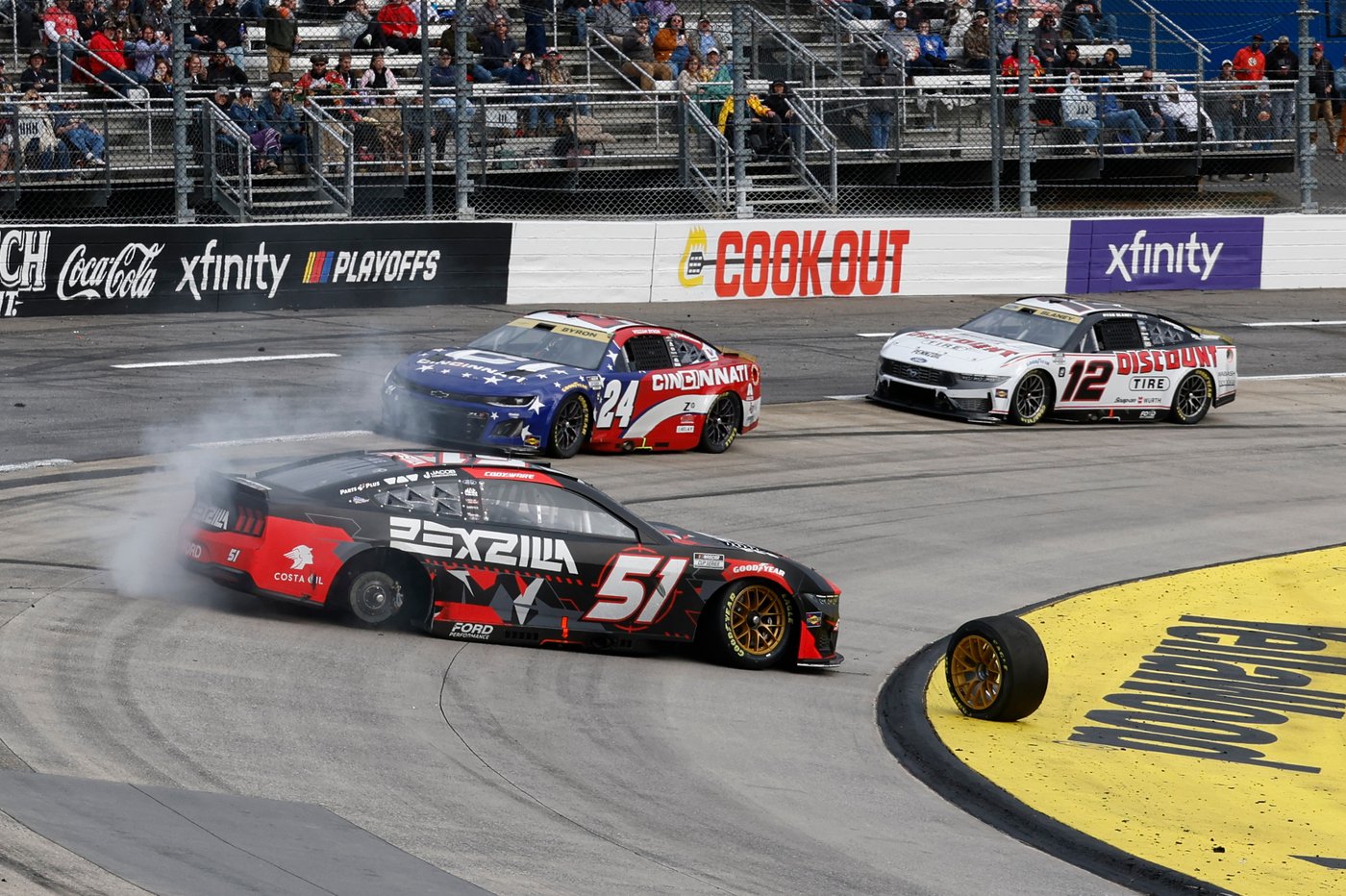 Byron outduels Blaney for victory at Martinsville and NASCAR Championship 4 berth | iNFOnews.ca