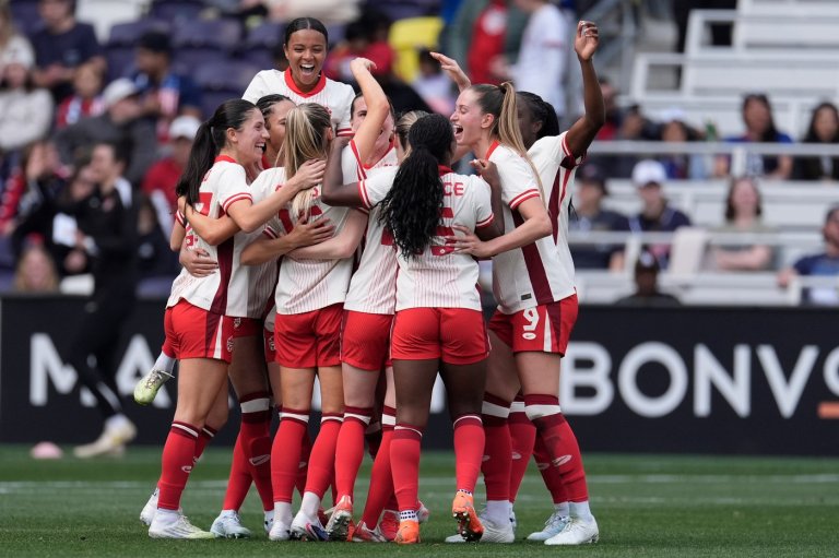 Canada beats Colombia 4-1 on SheBelieves Cup women's soccer opener | iNFOnews.ca