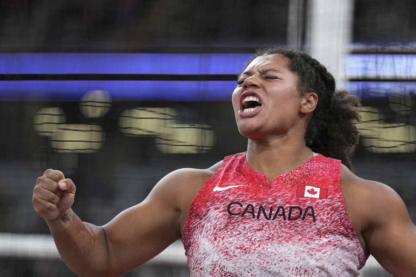 Rogers wins gold, sets Canadian record in hammer throw at world championships | iNFOnews.ca