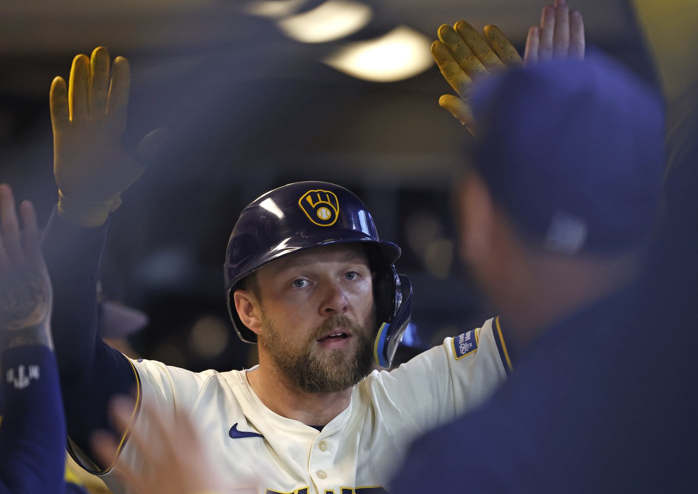 Yelich, Hoskins and Frelick homer as the Brewers defeat the Tigers 5-1 | iNFOnews.ca