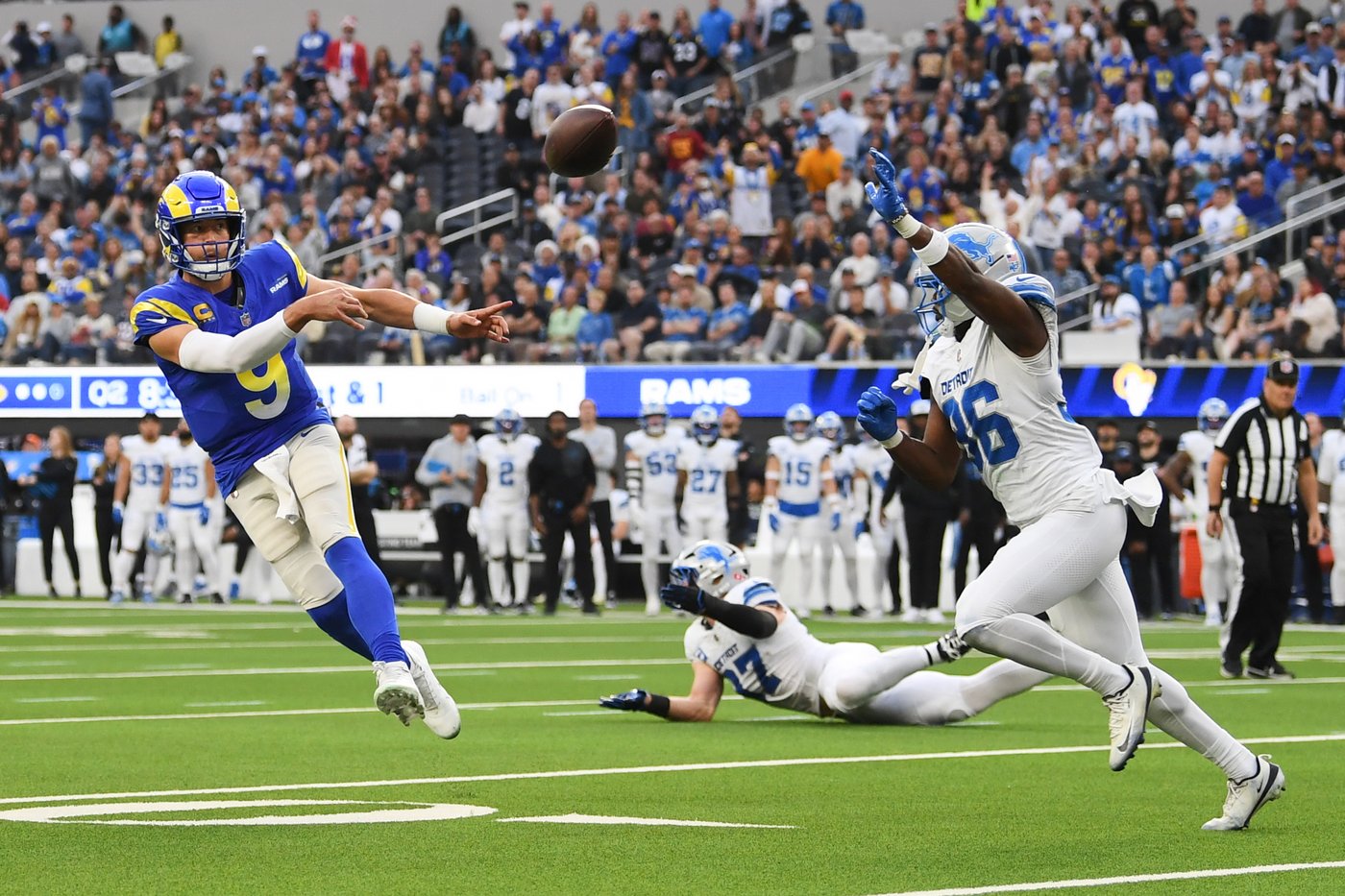Matthew Stafford rallies Rams to 41-34 victory over Lions, clinching another playoff berth | iNFOnews.ca Matthew Stafford rallies Rams to 41-34 victory over Lions, clinching another playoff berth | iNFOnews.ca