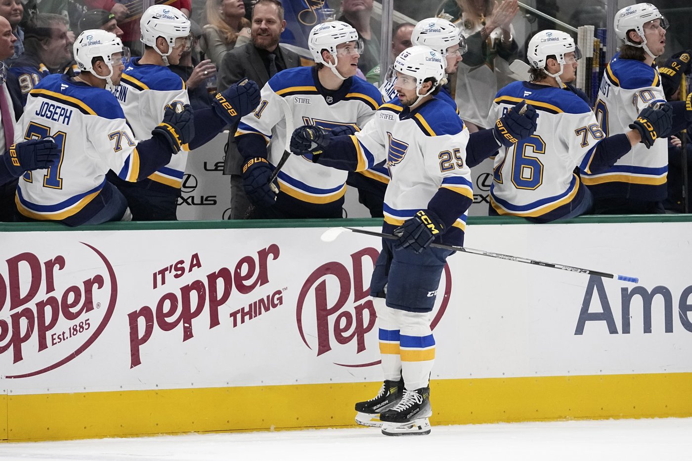Matt Duchene scores in OT to give Stars 2-1 win over Blues | iNFOnews.ca