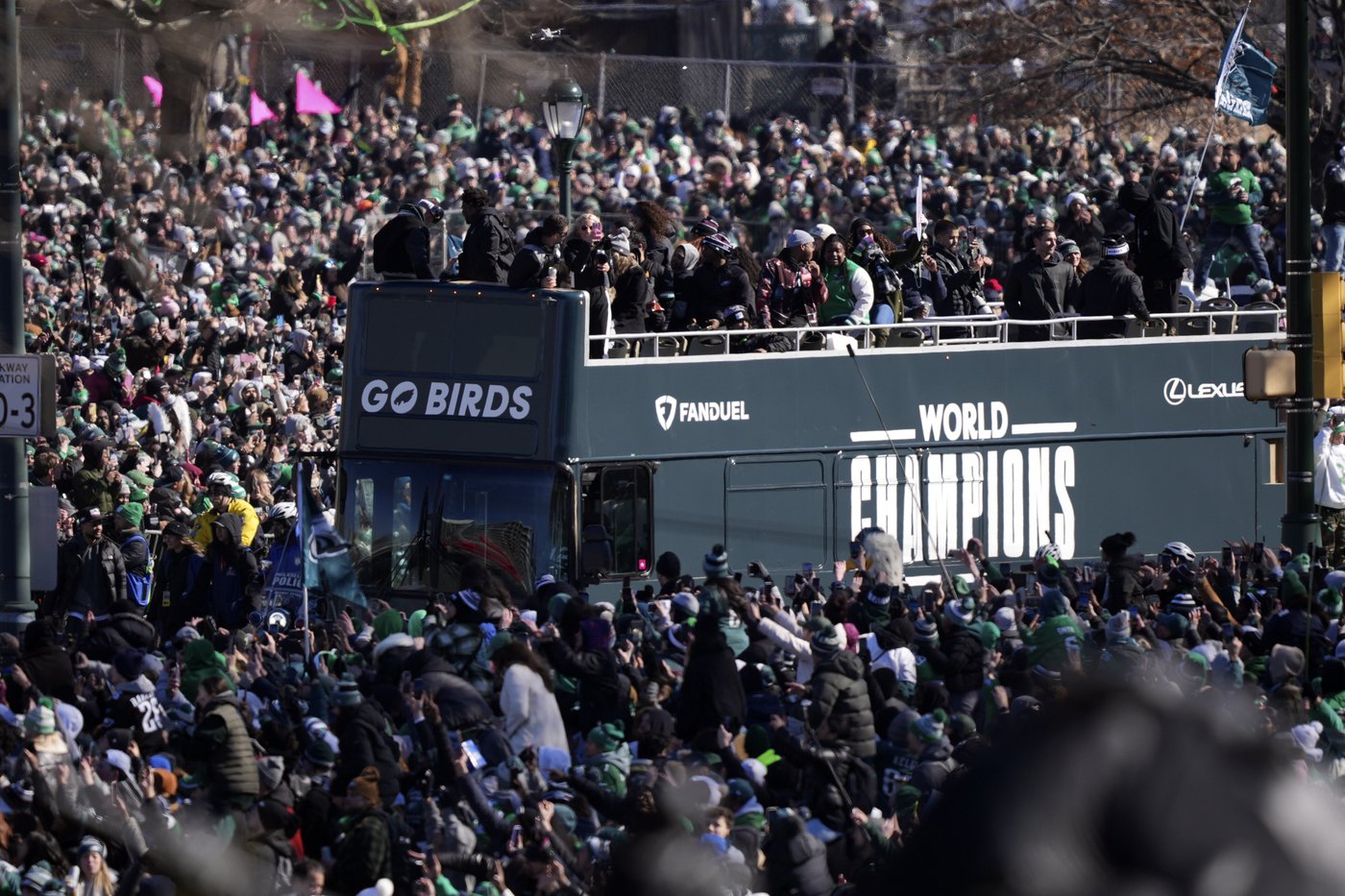 PHOTO COLLECTION: Super Bowl Eagles Parade | iNFOnews.ca