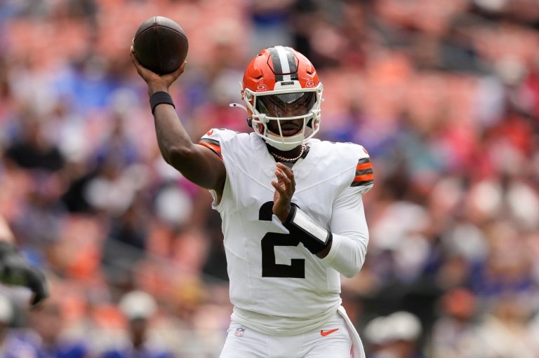 Shedeur Sanders throws TD pass in final chance to win starting QB job but Bills batter Browns 31-7 | iNFOnews.ca