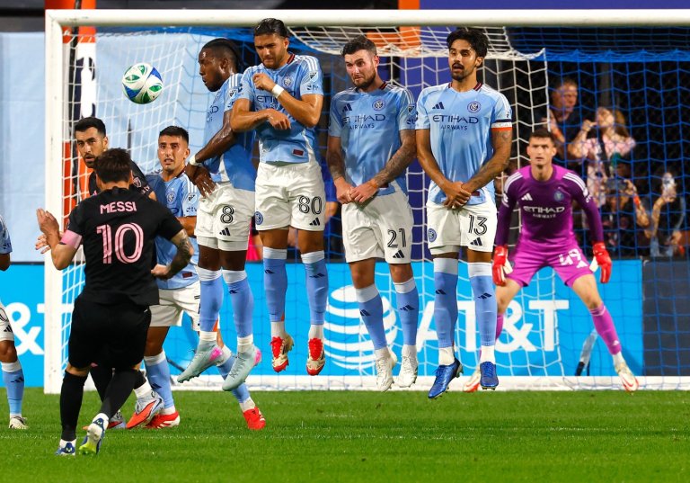 Lionel Messi scores 2 goals and Inter Miami clinches playoff spot with 4-0 win over New York City FC | iNFOnews.ca