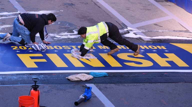 And they're off: Wheelchair racers lead fastest Boston Marathon field ever over the starting line | iNFOnews.ca