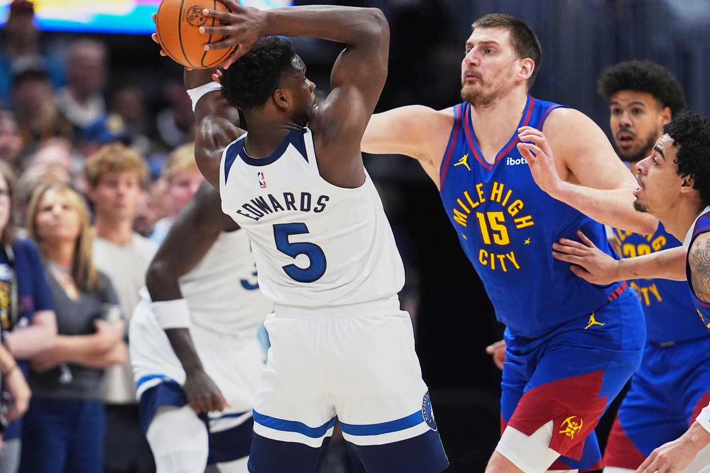 Anthony Edwards and T-Wolves move into 4th in the West with a 117-108 win over the Nuggets | iNFOnews.ca