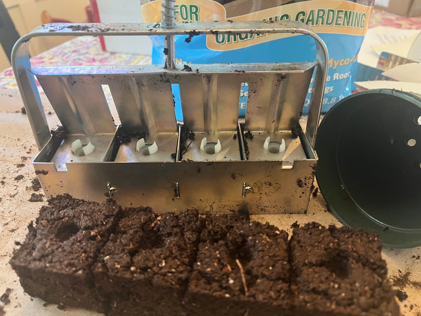 Plastic garden gear can add microplastics to the soil. Here are some alternatives | iNFOnews.ca