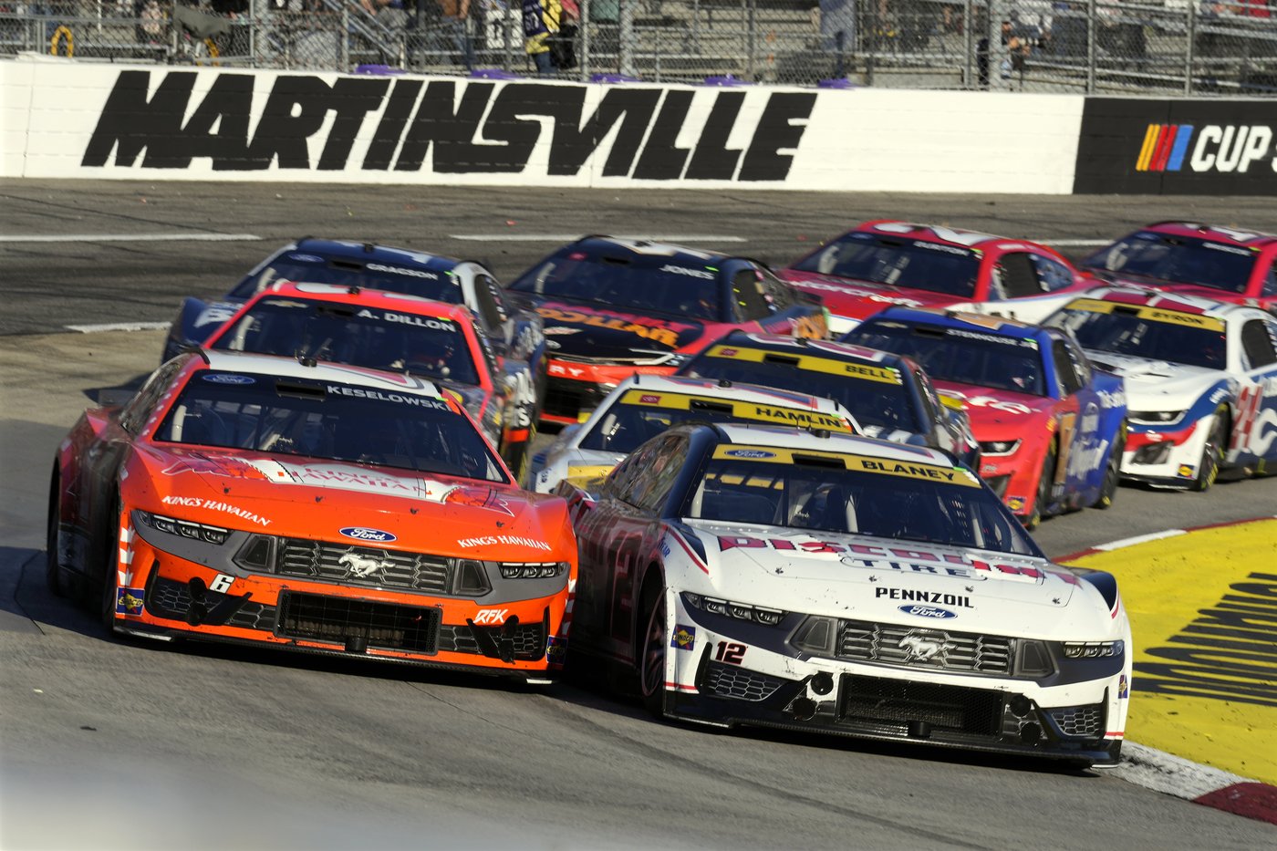 Blaney gets shot at back-to-back NASCAR titles after controversial finish at Martinsville Speedway | iNFOnews.ca Blaney gets shot at back-to-back NASCAR titles after controversial finish at Martinsville Speedway | iNFOnews.ca