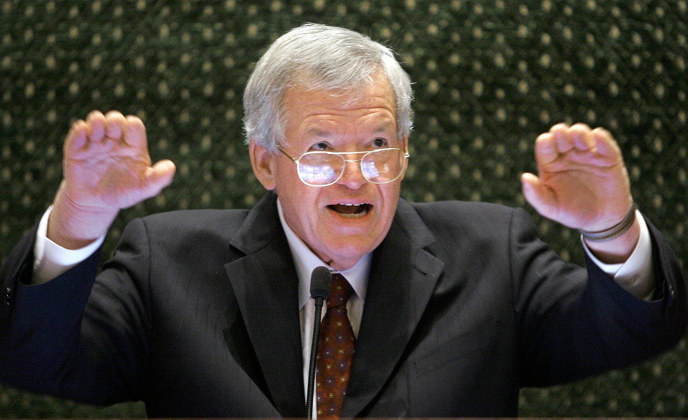 Dennis Hastert, longtime Republican House speaker who went to prison, dies at age 84 | iNFOnews.ca