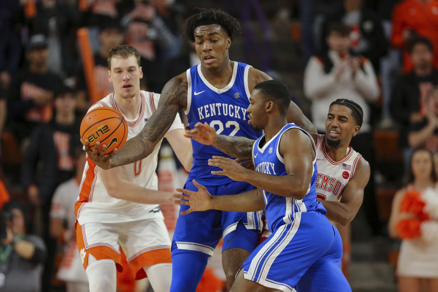 Clemson beats No. 4 Kentucky 70-66 for another top-5 win as Tigers hope for NCAA Tournament berth | iNFOnews.ca Clemson beats No. 4 Kentucky 70-66 for another top-5 win as Tigers hope for NCAA Tournament berth | iNFOnews.ca