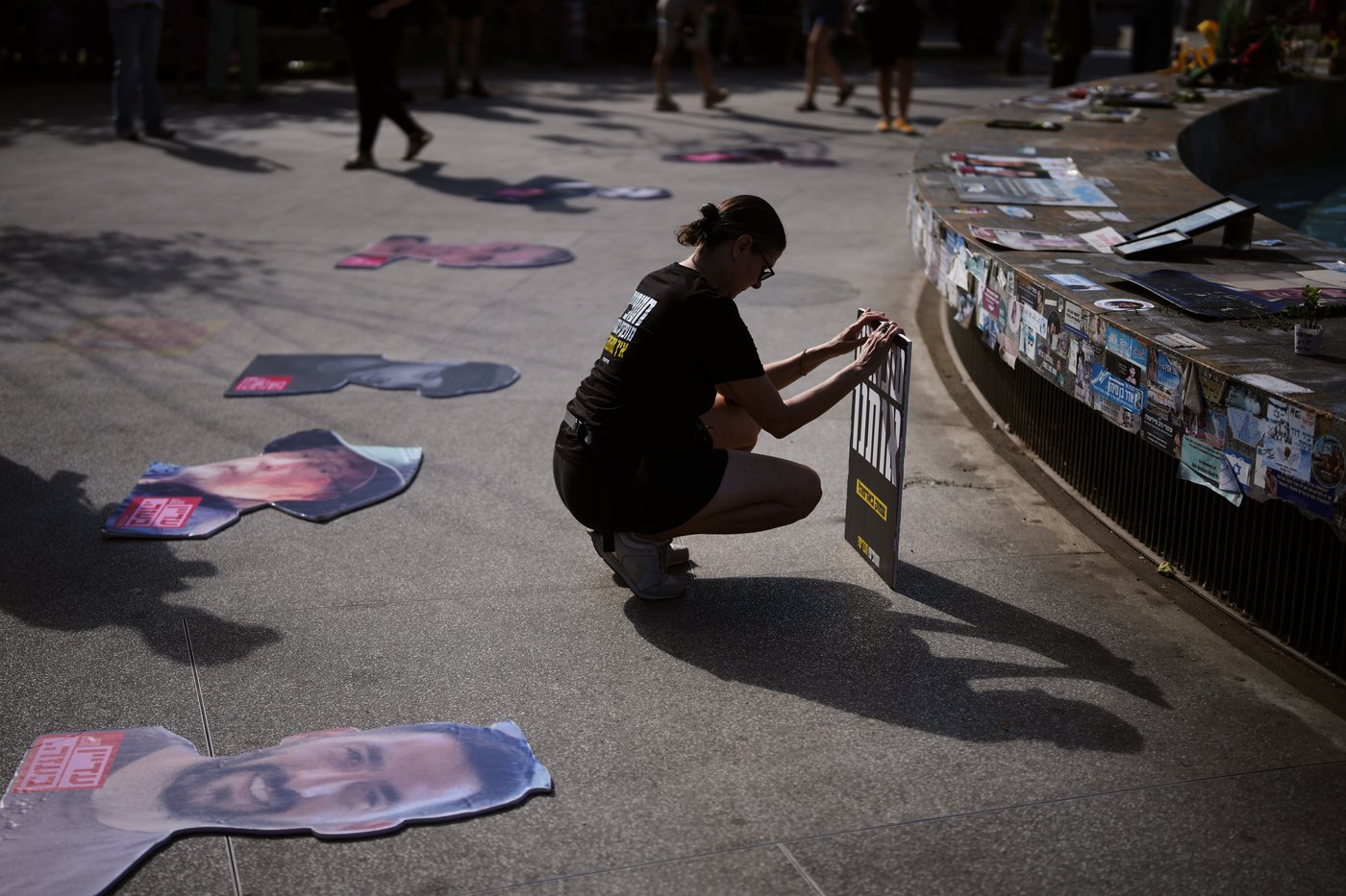 Israelis honor victims 2 years after Hamas attack as talks resume, in photos | iNFOnews.ca