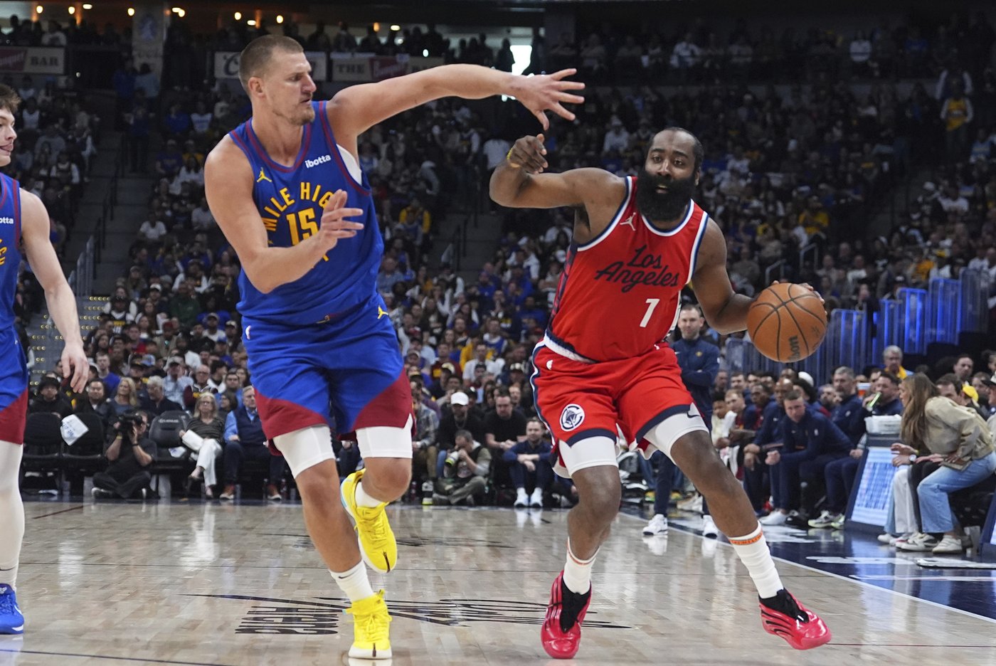 Sizzling Clippers cooled down with 20 turnovers in Game 1 loss in overtime at Denver | iNFOnews.ca