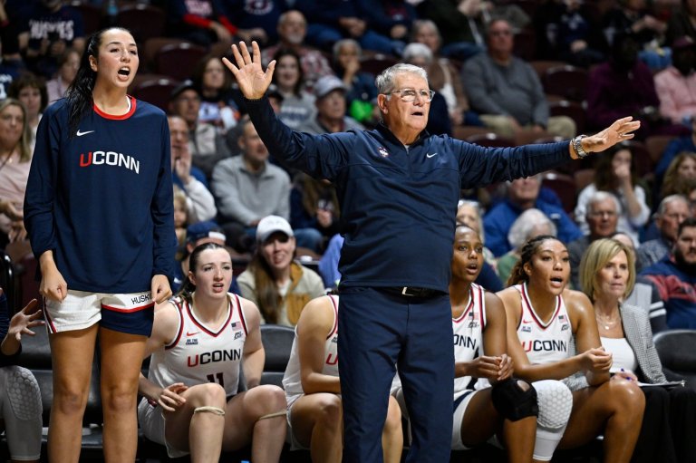 UConn vs. Louisville season opener moved to Navy due to government shutdown | iNFOnews.ca