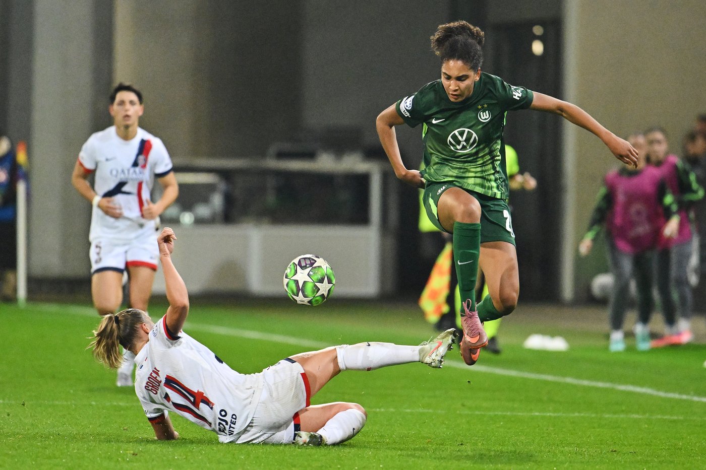 Chelsea held at Twente in Women's Champions League, Real Madrid and Atletico hit six in big wins | iNFOnews.ca