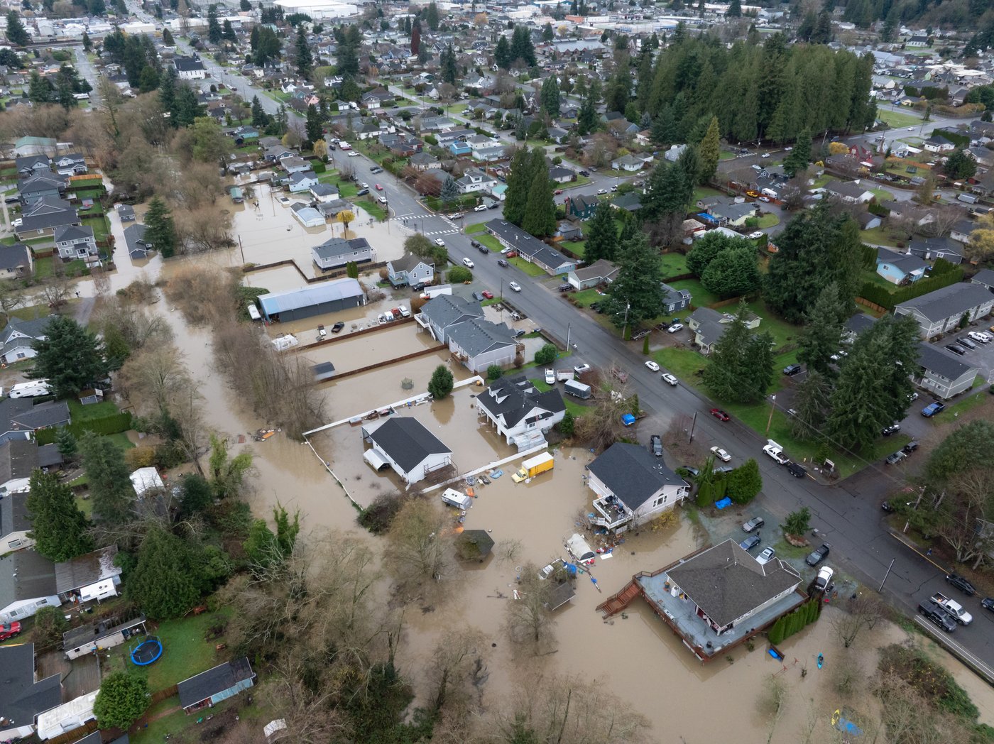 Historic rains and flooding trigger dramatic rescues in Washington state | iNFOnews.ca