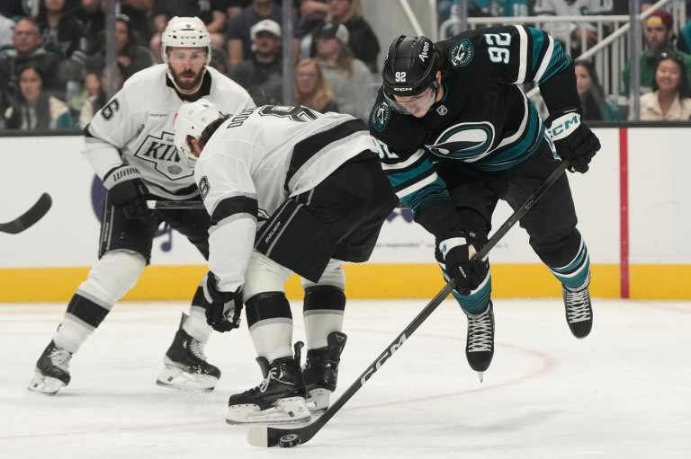 Chernyshov's 2nd goal of the game gives the Sharks a 5-4 overtime win over the Kings | iNFOnews.ca